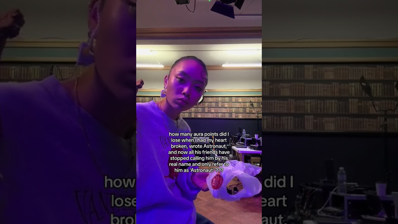 -10000 aura points 👩‍🚀 