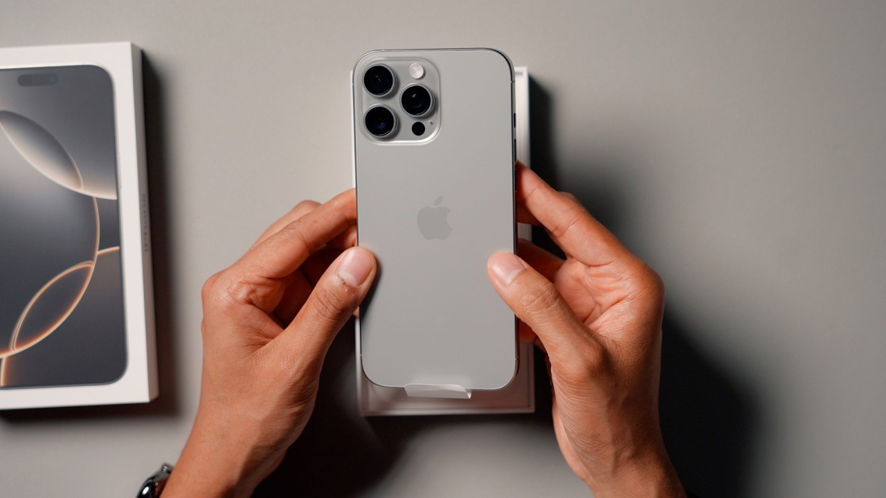 iPhone 16 Pro & Pro Max - THEY'RE BIG - Unboxing & First