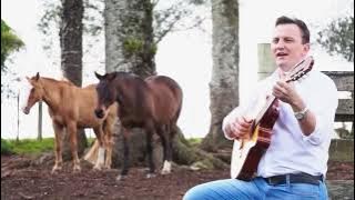 Padre Ezequiel - TOCANDO EM FRENTE