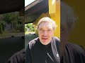 Чем пахнет?