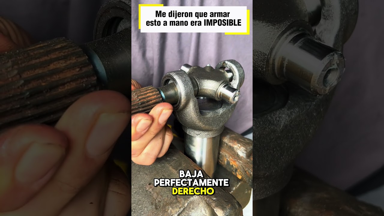 Cómo armar una CRUCETA de cardán SIN PRENSA 🔧 (Truco de Taller) #Shorts