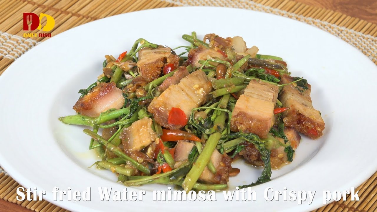 Stir Fried Water Mimosa with Crispy Pork | Thai Food | Pad Pak Kached Moo Grob | ผัดผักกระเฉดหมูกรอบ