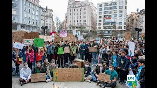 Los jóvenes cántabros reclaman en Santander soluciones contra el cambio climático