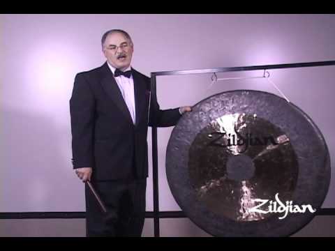 Playing the gong: Striking the gong correctly