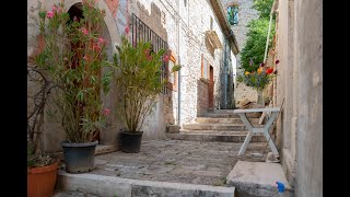 Romantic house for sale in Italy, solid construction, with much privacy for low price