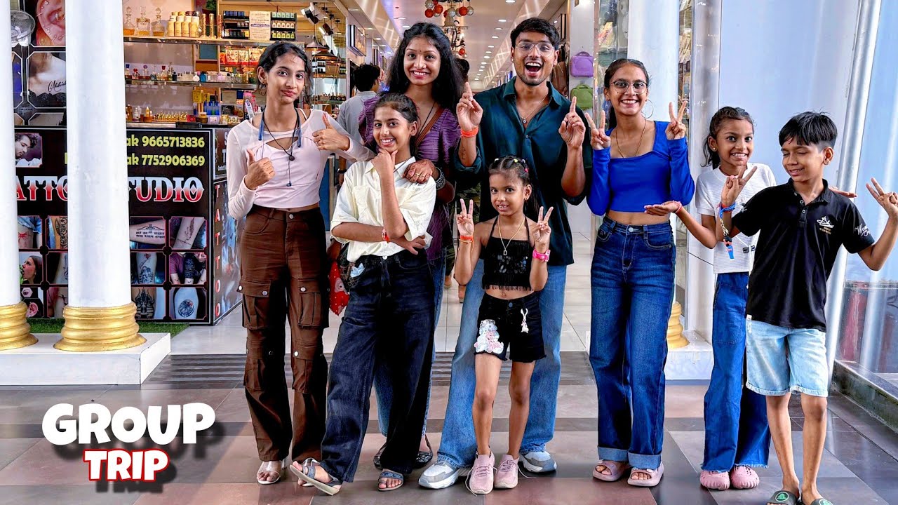 Group Trip 🥵 Pehli Bar sabse bade mall mai aa gye ghumne 😲 barbie house bhi hai esme 