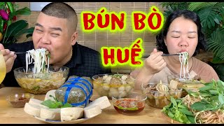 Trở Về View Cũ Với Tô Bún Bò Huế Full Topping Tâm Sự Tất Tần Tật Về Con Người Thật Của Bé Mai