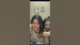 I have a friend whose hands are really naughty 🤣 Well, just enjoy it 😁😍 #tiktoklive