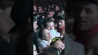 Harry and 🐙 are dancing to Ocean eyes at Coachella #harrystyles