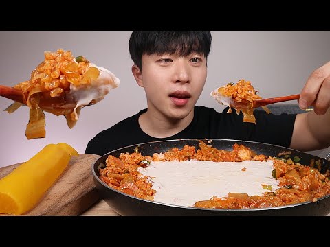 크림듬뿍 달짝지근한 크림김치볶음밥🎶 통단무지 먹방ㆍASMR Mukbang <strong>Cream</strong> Kimchi fried <strong>rice</strong> pickled radish Eating