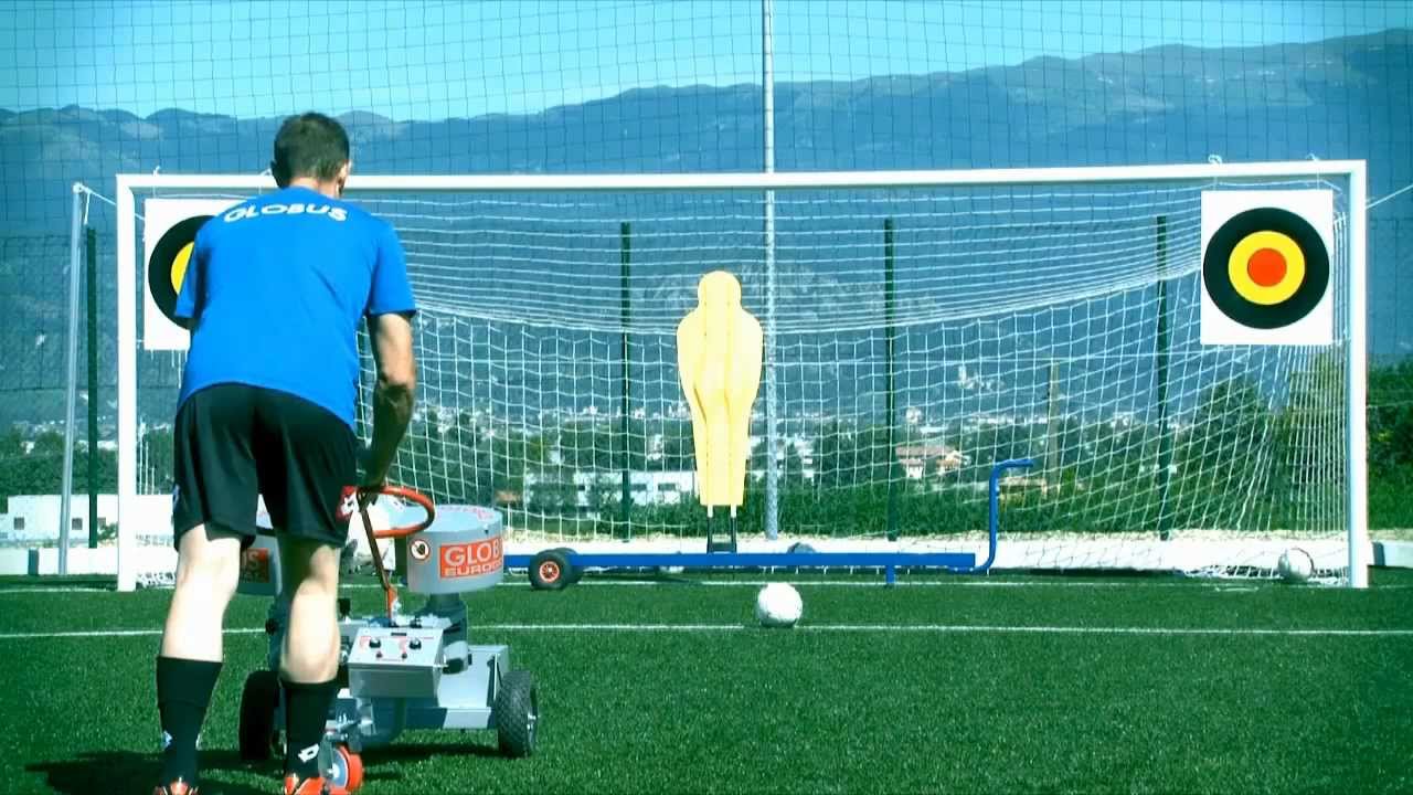 Globus Eurogoal 1500: ball machine for training at the highest level - Fisaude Store