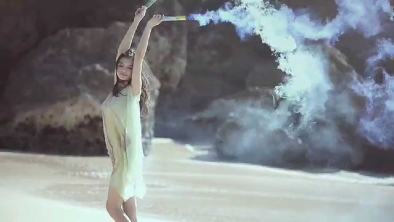 Andre Hehanussa with Tamara Bleszynski and Raline Shah