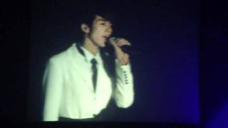 [FANCAM] 041210 2AM You Wouldn't Answer My Calls.2 @ Mnet Ultimate Live Asia Singapore