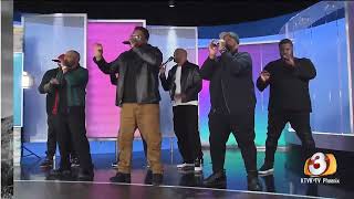 "Naturally 7" group sells out Phoenix music theater