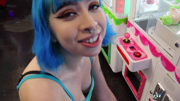 World S Smallest Claw Machine Hack 100 Win Rate Arcade Hacks Youtube