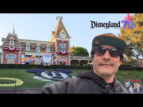 Walking Into Disneyland 2026 – Promenade, Main Street USA Trolleys, Sleeping Beauty Castle & More
