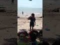 Main di Pantai Pandan