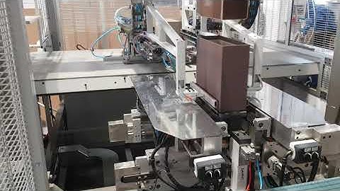 Linea automatica per la fasciatura di scatole a T a 23 assi