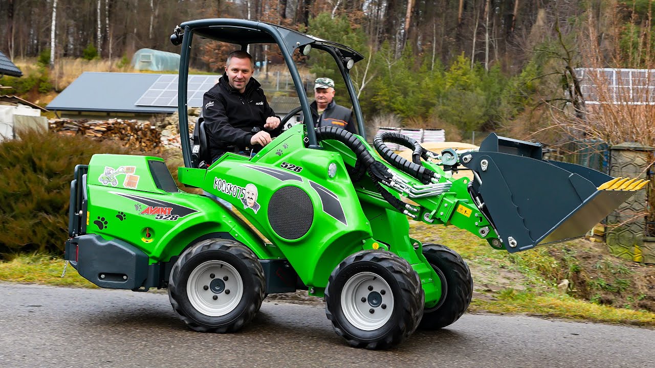 NASZA PIERWSZA ŁADOWARKA w GOSPODARSTWIE - AVANT 528