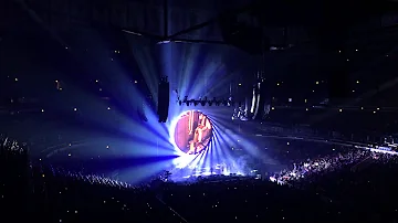 David Gilmour - Us And Them - Live at United Center