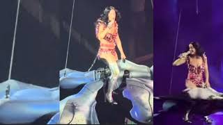 Katy Perry Erfly Malfunctions Katy Perry Almost Falls Off Erfly During Roar Video