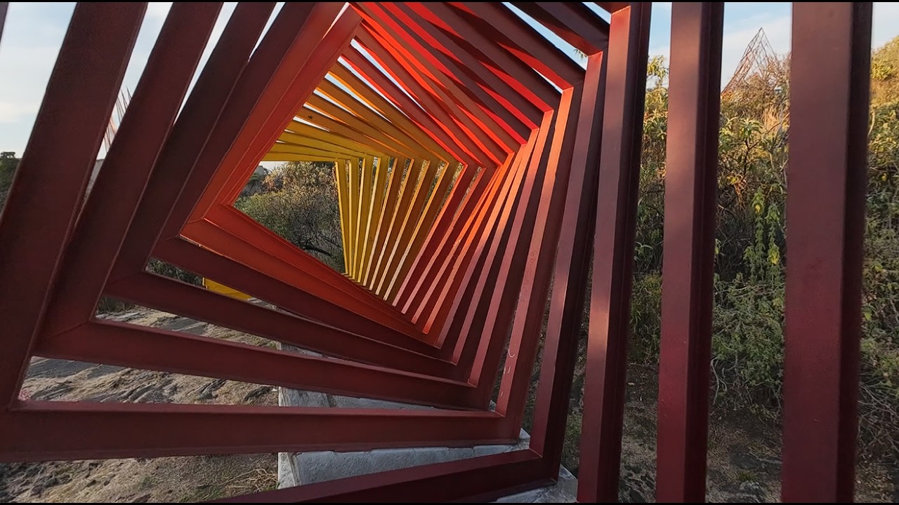 Espacio escultorico Universitario...vuelo 35.. 