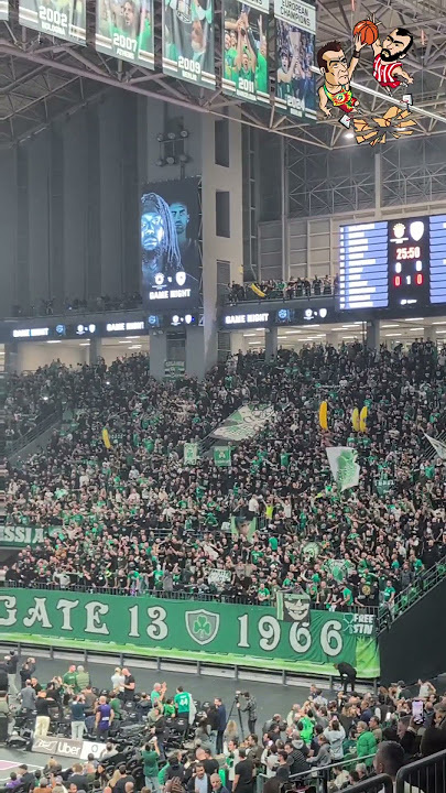 Gate 13 in full song before the derby between #panathinaikos and #olympiacos