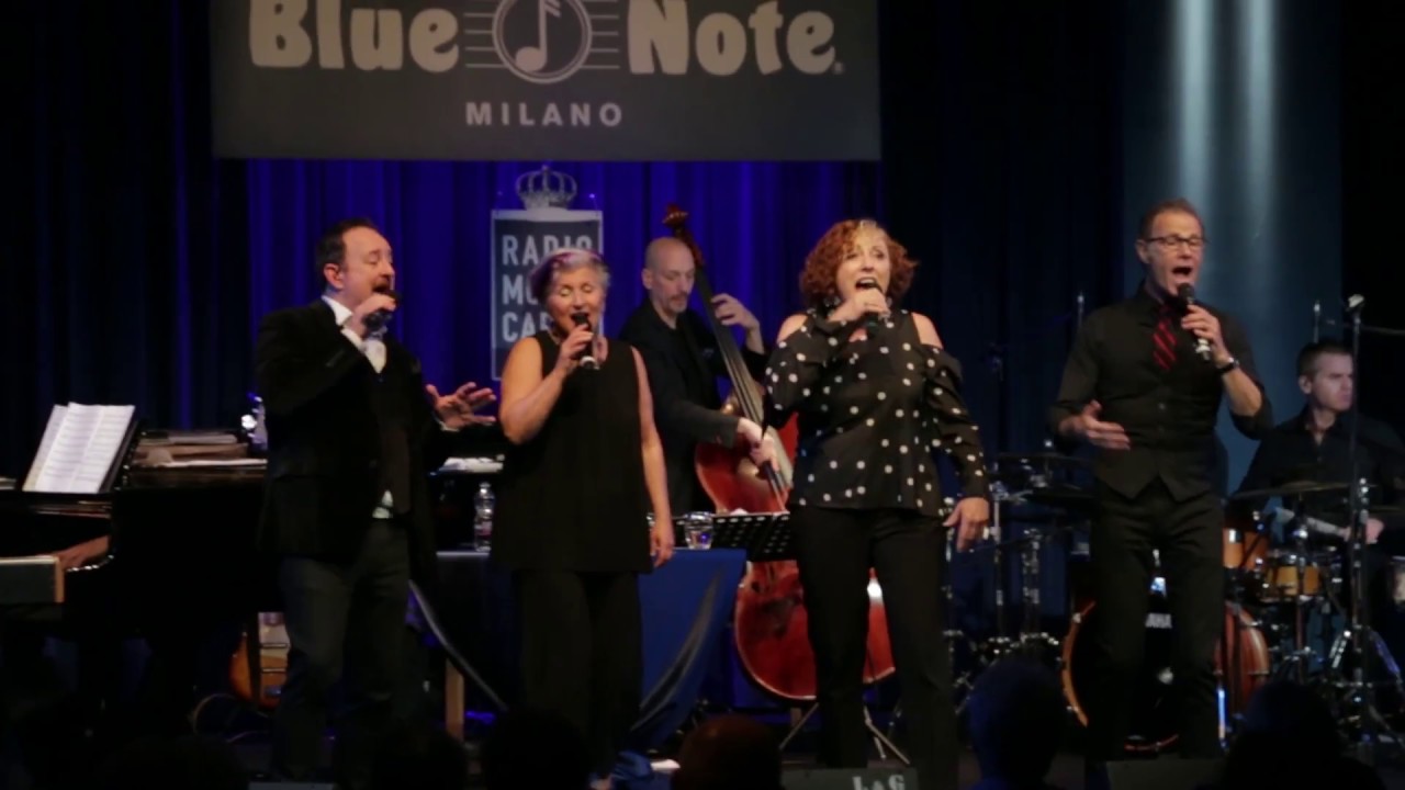The Manhattan Transfer sign the Blue Note Milano Wall Of Fame! - YouTube