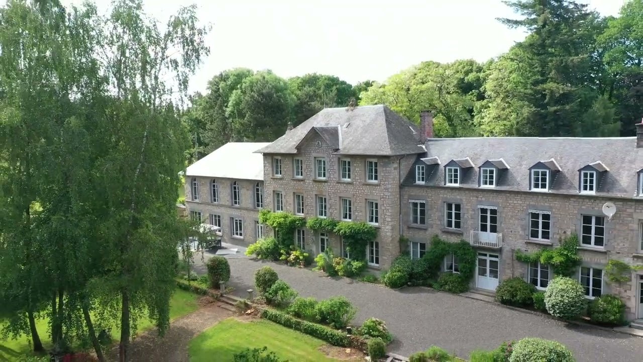 Destination Wedding Venue Château de Vaudézert in Normandy, France