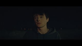 Смотреть клип Alec Benjamin - If I Killed Someone For You