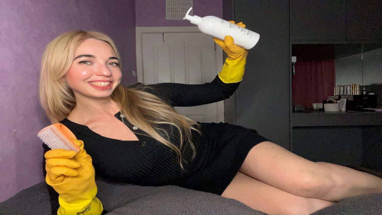 ASMR Заботливая горничная позаботится о вас, когда вы заболеете