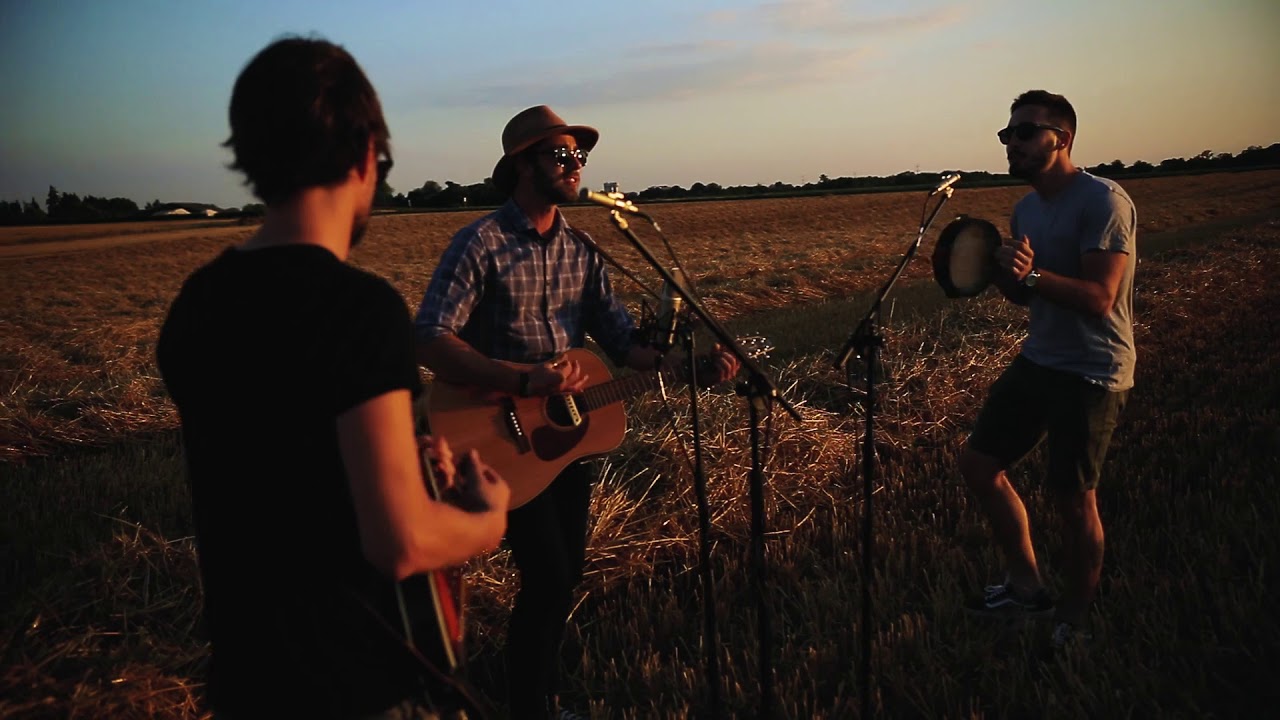 Breaky Boxes - Hey Chief ! (Live Acoustic Video)