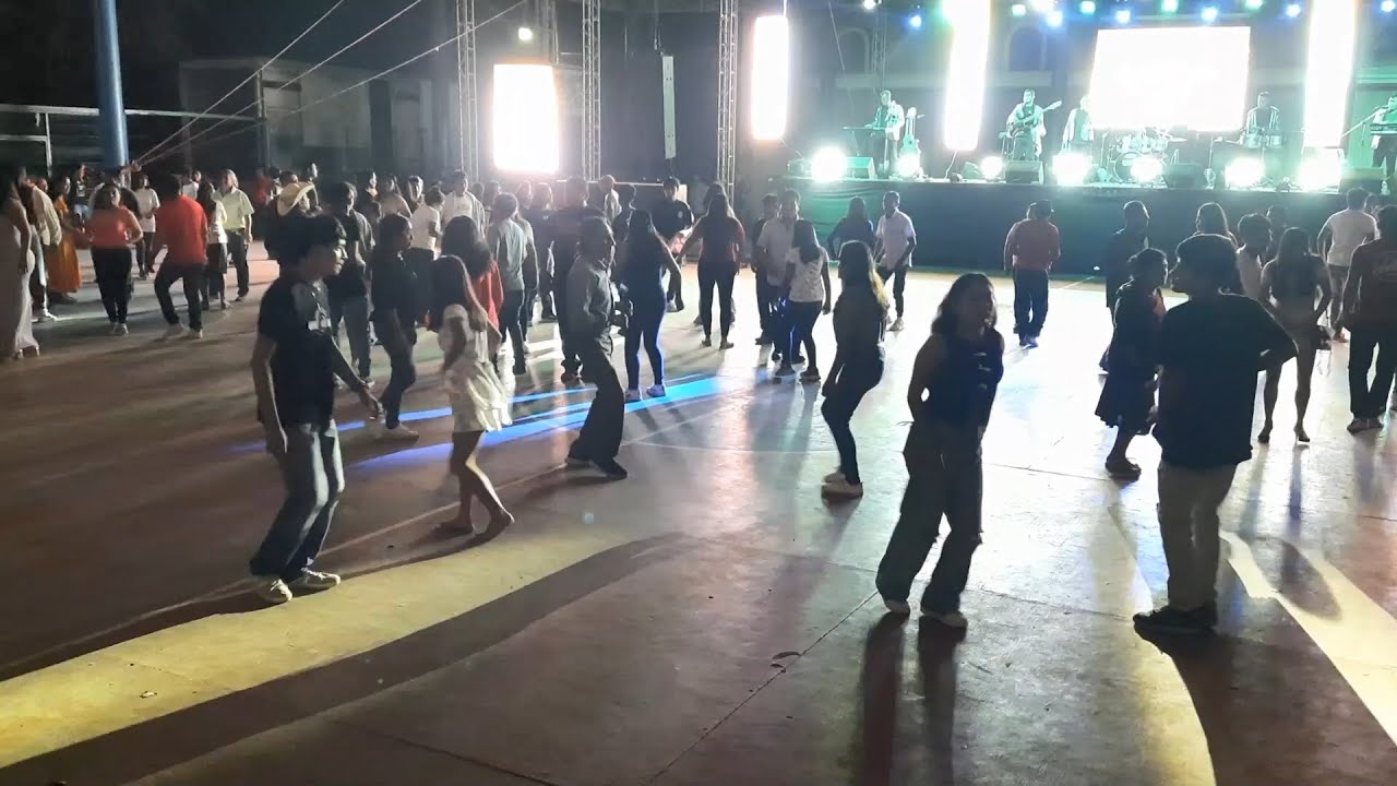 LA NIÑA DEL TELÉFONO / LA CHINITA DE NOPALA - GRUPO "CABALLO DE ORO" 🐎