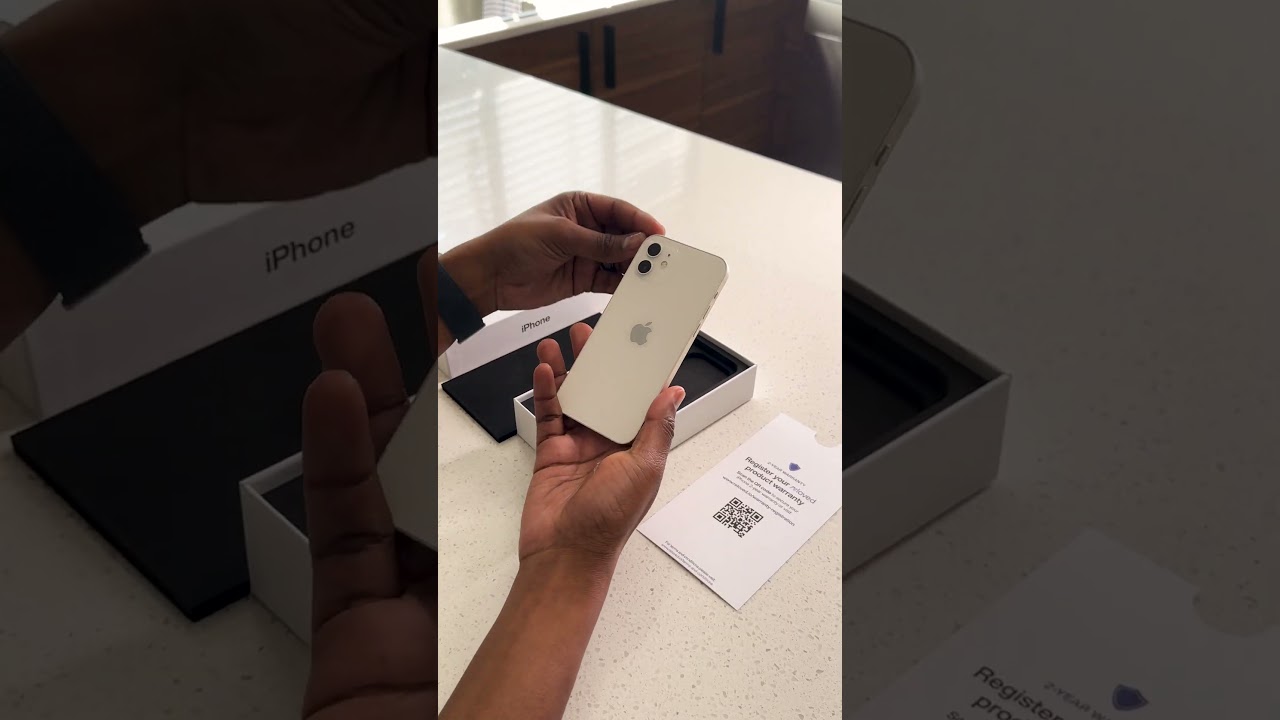 Unboxing an iStore Pre-owned iPhone  