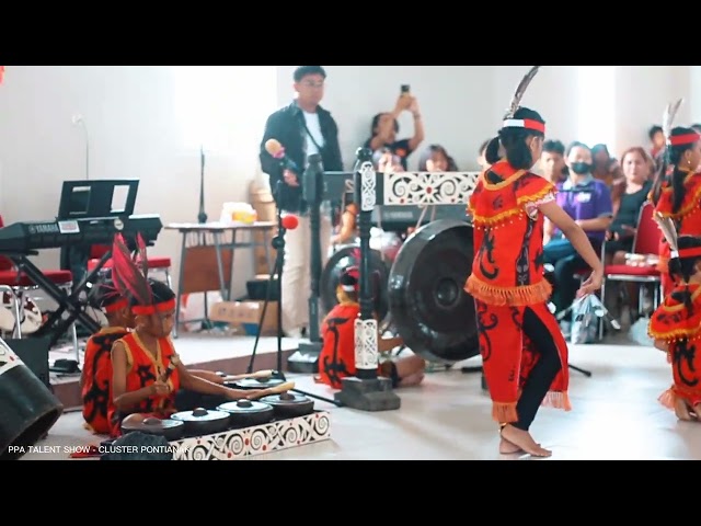 TARIAN DAYAK - PENABUH & PENARI CILIK - TALENT SHOW PPA CLUSTER PONTIANAK class=