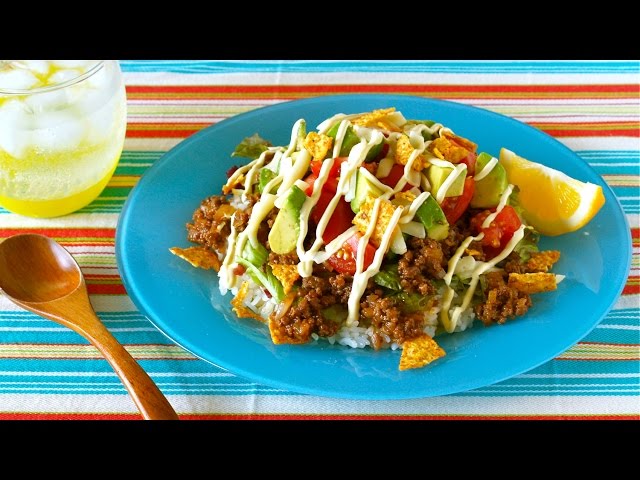 Taco-Rice (Okinawan Cuisine) 簡単！タコライスの作り方 (沖縄料理