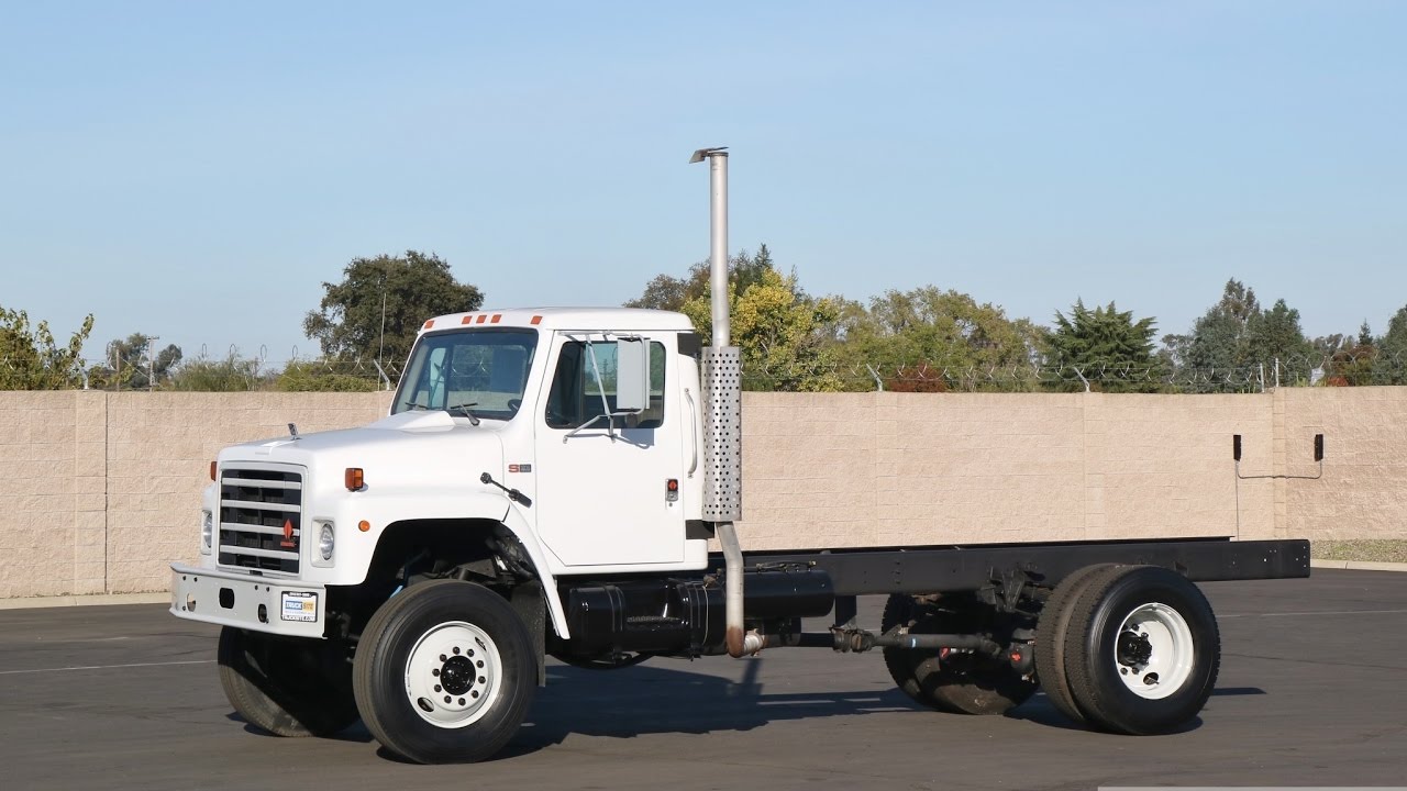 1988 International S1854 4x4 Cab & Chassis