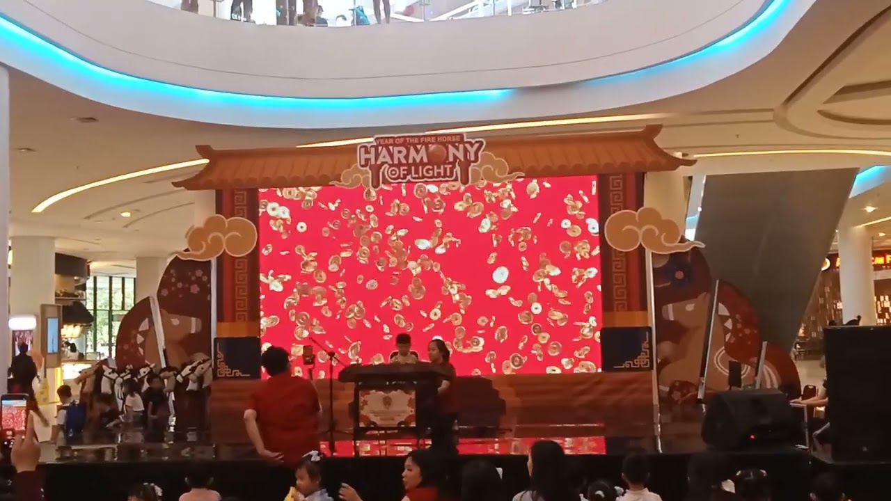 Acara sklh hrpan bngs perfrmnce alat musik trdsnl Tiongkok yangqin di cntr atrm gaia bm ry city mall