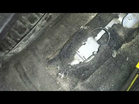 как поменять трос ручника на дэу матиз