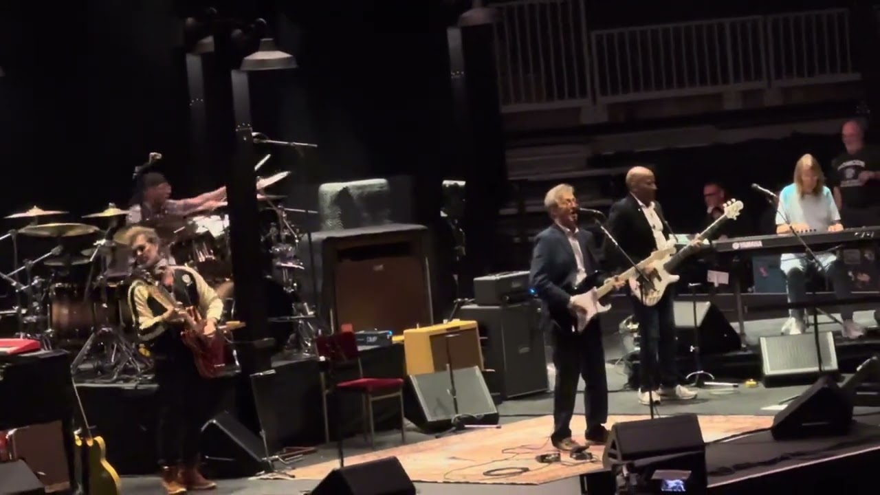 Eric Clapton “Sunshine Of Your Love” TD Garden Boston MA 09/16/25 
