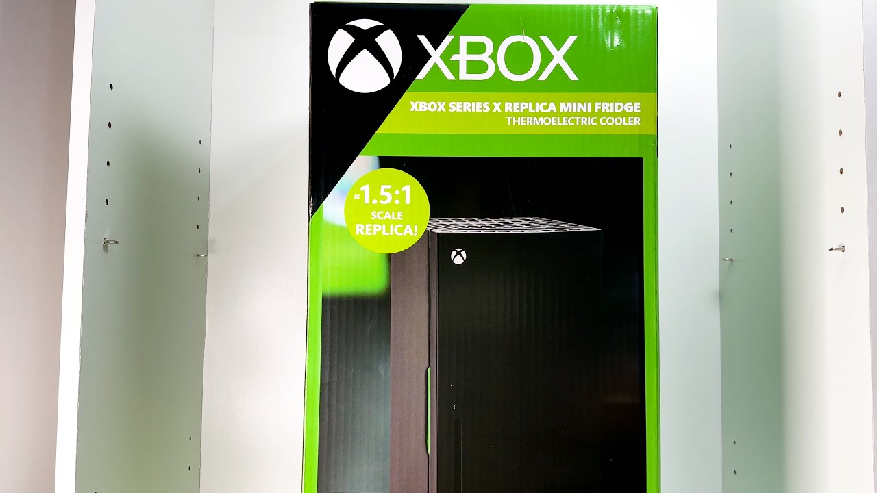 XBOX Series X Replica 8 Can Mini Fridge (Thermoelectric Cooler) 