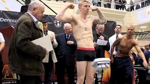 KIRK GOODINGS v GARY FOX HEATED WEIGH IN & HEAD 2 ...