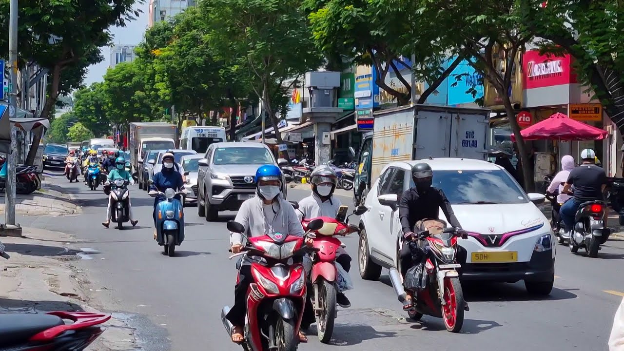 Vietnam || Saigon Street Tour || Ho Chi Minh City