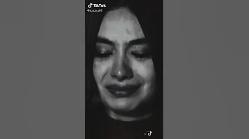 تعبت من الدنيا يا أمي ونفسي ارتاح ادعي ربي انه لا يحملني اكثر من طاقتي والله تعبت یا أمي 