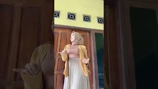 Hijabers joget buka baju #shorts