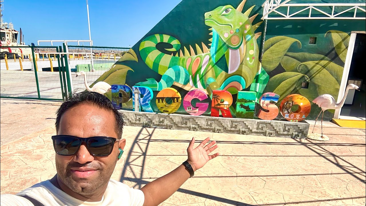 Tour of Progresso Mexico with me .. beautiful place and beautiful beaches  
