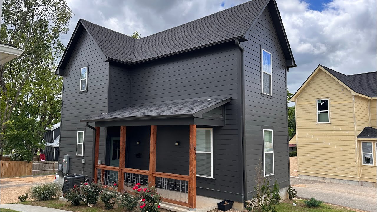 Bent House in Southern Woods Fayetteville, Arkansas