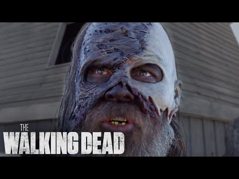 Classic Scene | Beta & Daryl Fight | Season 9 | The Walking Dead