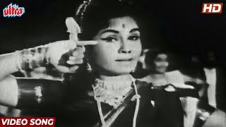 Jayashree Gadkar Lavani Song - लाईन मारतोय बघा | Line Martoy Bagha | Ashich Ek Ratra Hoti Songs