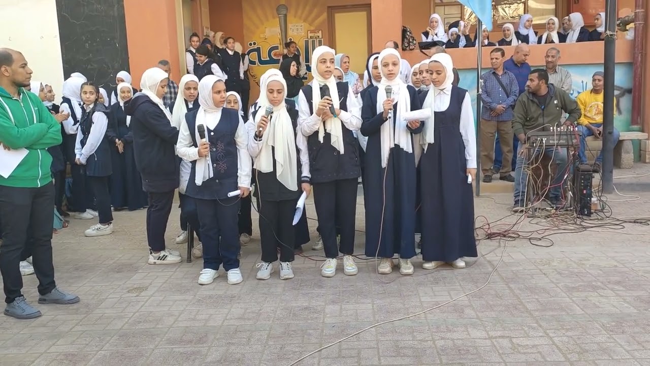 وقالوا ايه علينا دولا و قالوا ايه   أداء كورال النشاط الديني